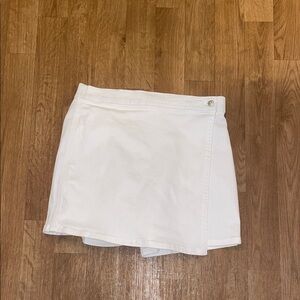 crown & ivy White Wrap Skort